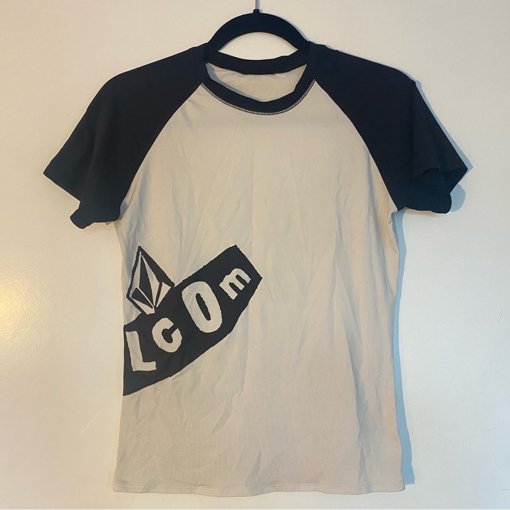 VOLCOM Black and white Womens Rashguard Medium